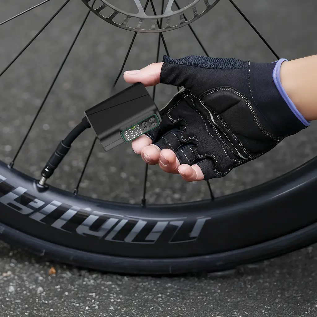 c4f6946a-GNGLA5TINFBK_GL-A5_TIRE_INFLATOR-05.webp