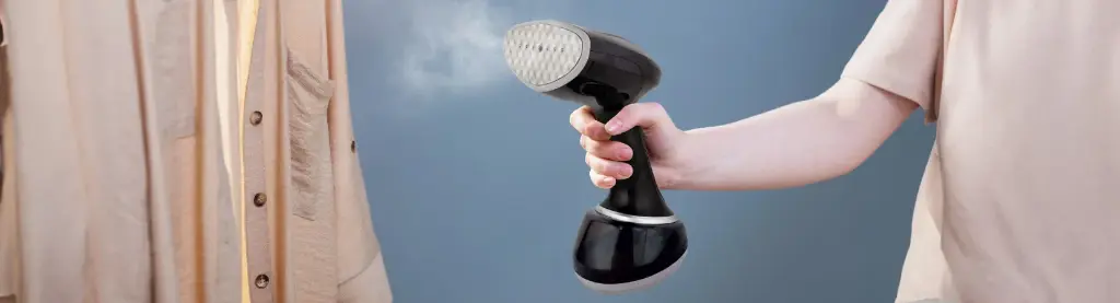 PORODO LIFESTYLE PORTABLE GARMENT STEAMER 1700W -BLACK - Image 7.webp