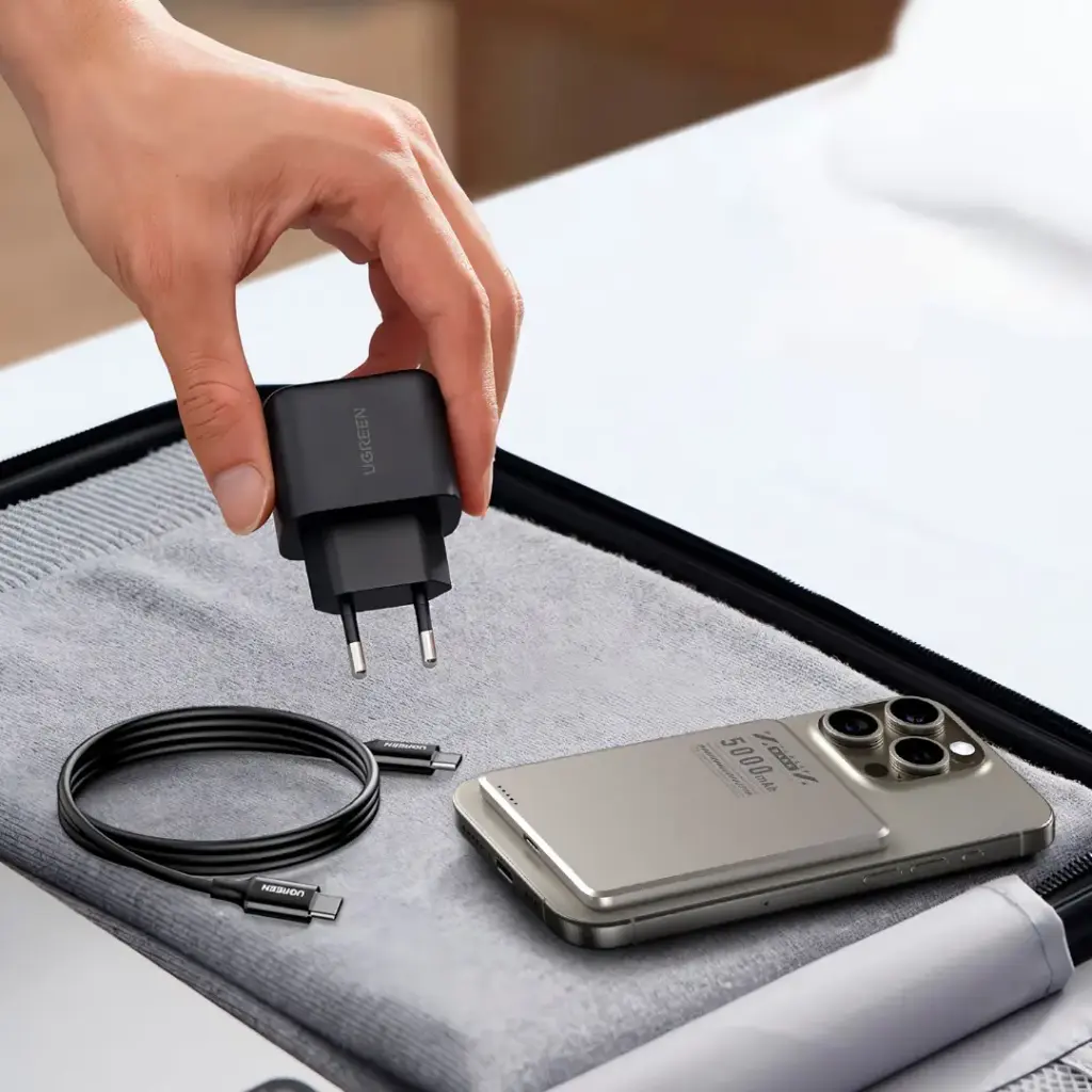 POWEROLOGY ULTRA-THIN 5000MAH MAGSAFE POWER BANK