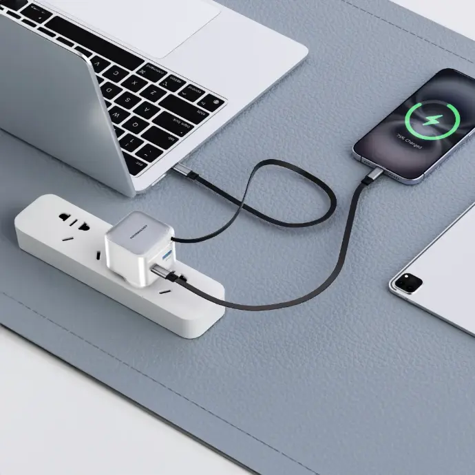 POWEROLOGY DUAL PORT RETRACTABLE GAN CHARGER