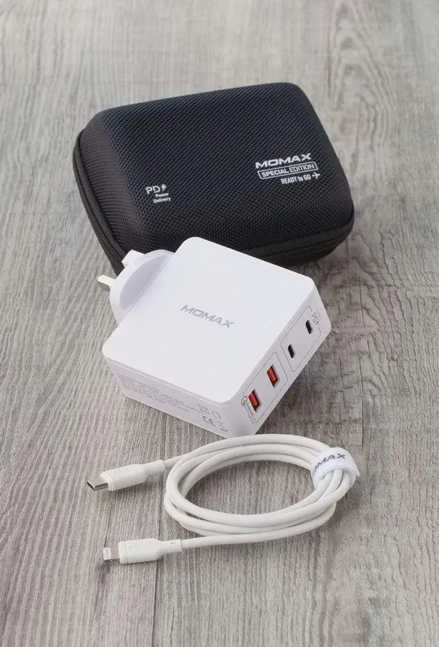 Momax 4-Port Charger Adapter White