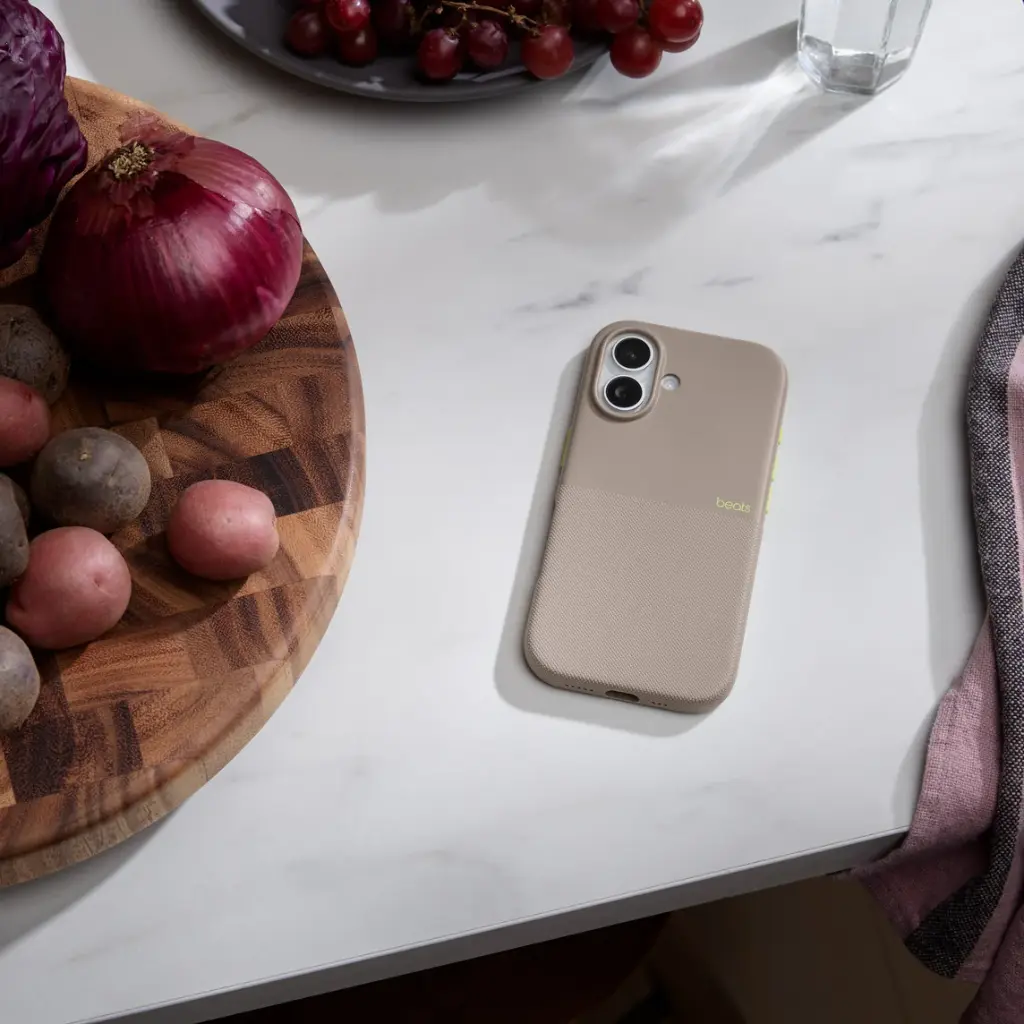 BEATS IPHONE 17 RUGGED CASE WITH MAGSAFE AND CAMERA CONTROL ALPINE GRAY