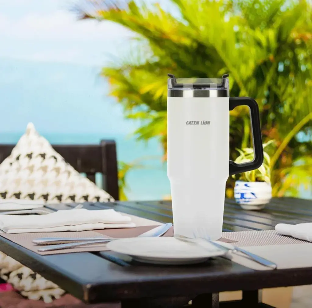 Green_Lion_Vacuum_Travel_Mug_Qsales.webp