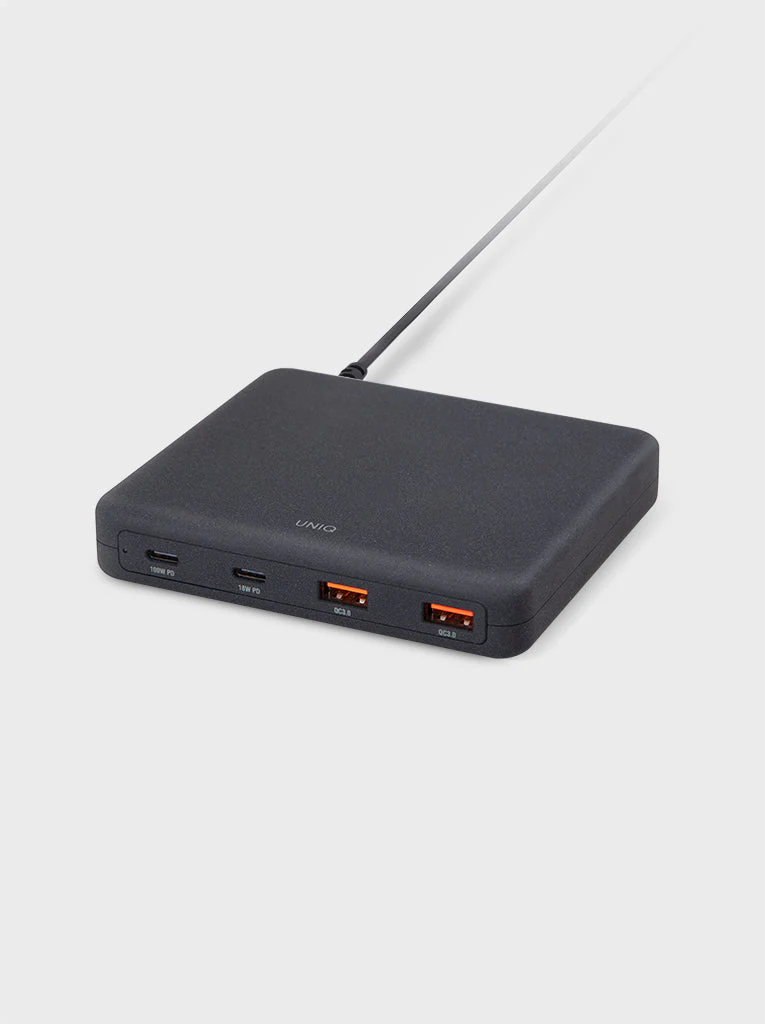 شاحن Uniq Surge Mini بقوة 100 واط مزود بـ 4 منافذ USB مع منفذي Type-C مزدوجين بتقنية الشحن السريع PD و QC 3.0 (أسود)