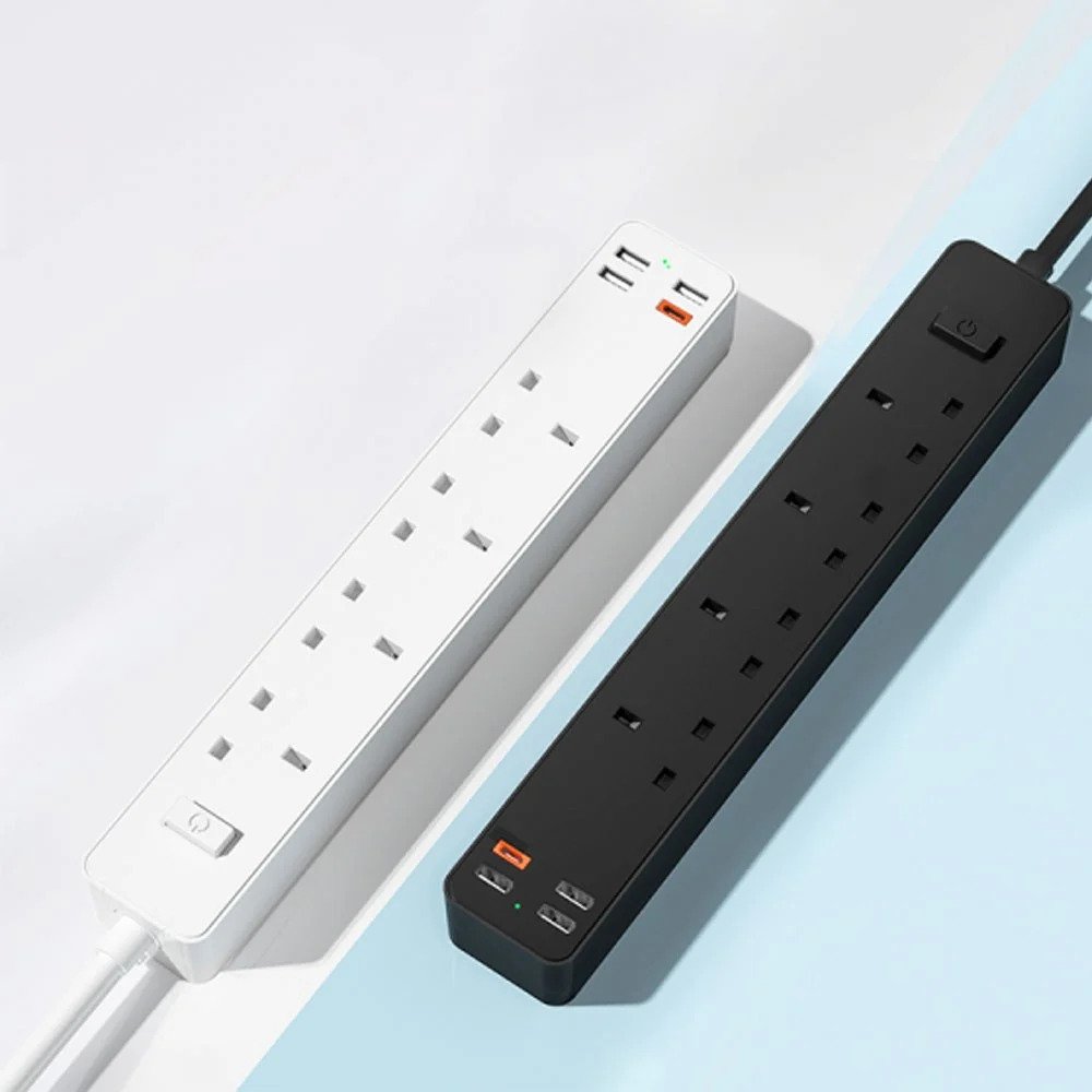ويوو مشترك كهربائي PD بقدرة 20 واط مع منفذ USB-C و3 منافذ USB-A
